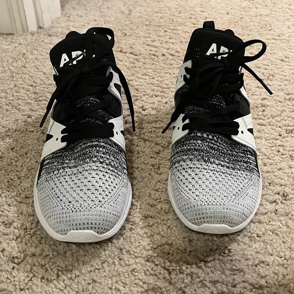 Athletic Propulsion Labs | NWOB APL Women’s Ascend in Black and White - Sz US 10 - Picture 2 of 7